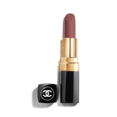 LA BARRA DE LABIOS SATINADA CON TRATAMIENTO HIDRATANTE Y ALISANTE DE LARGA DURACI&Oacute;N