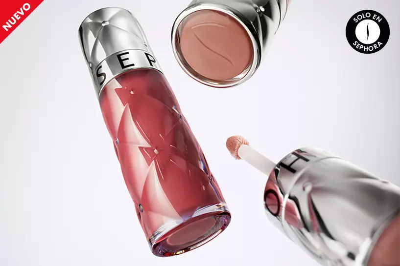 &iexcl;Deja que tus labios sean los protagonistas! Textura brillante que envuelve tus labios con un efecto voluminizador