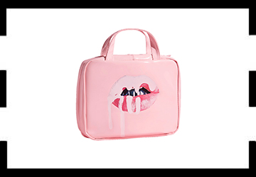 KYLIE JENNERNECESSAIRE GRANDE