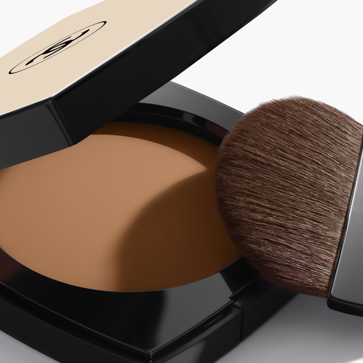 POLVOS LIGEROS, IMPERCEPTIBLES Y MODULABLES