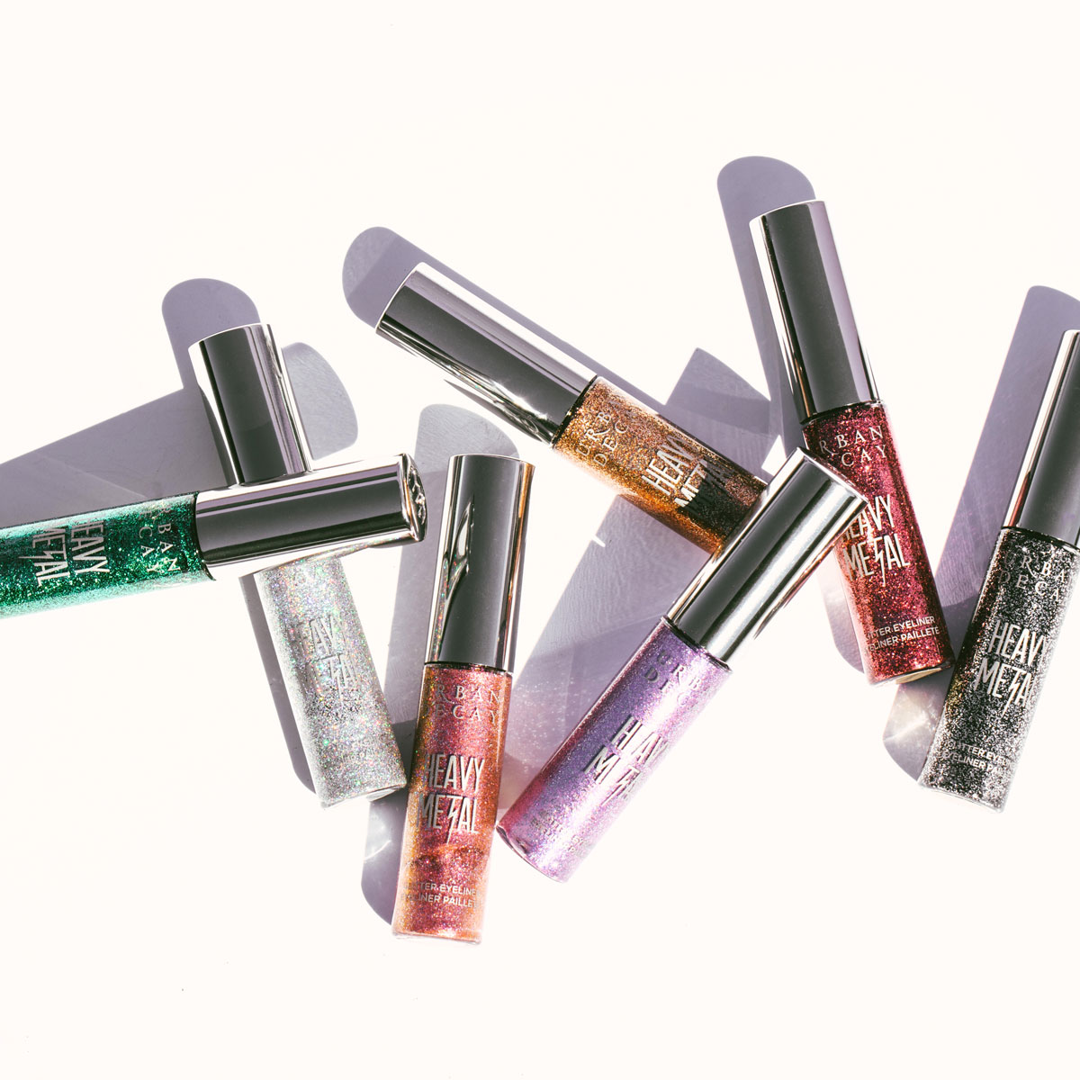 HEAVY METAL GLITTER EYELINER (DELINEADOR L&Iacute;QUIDO)