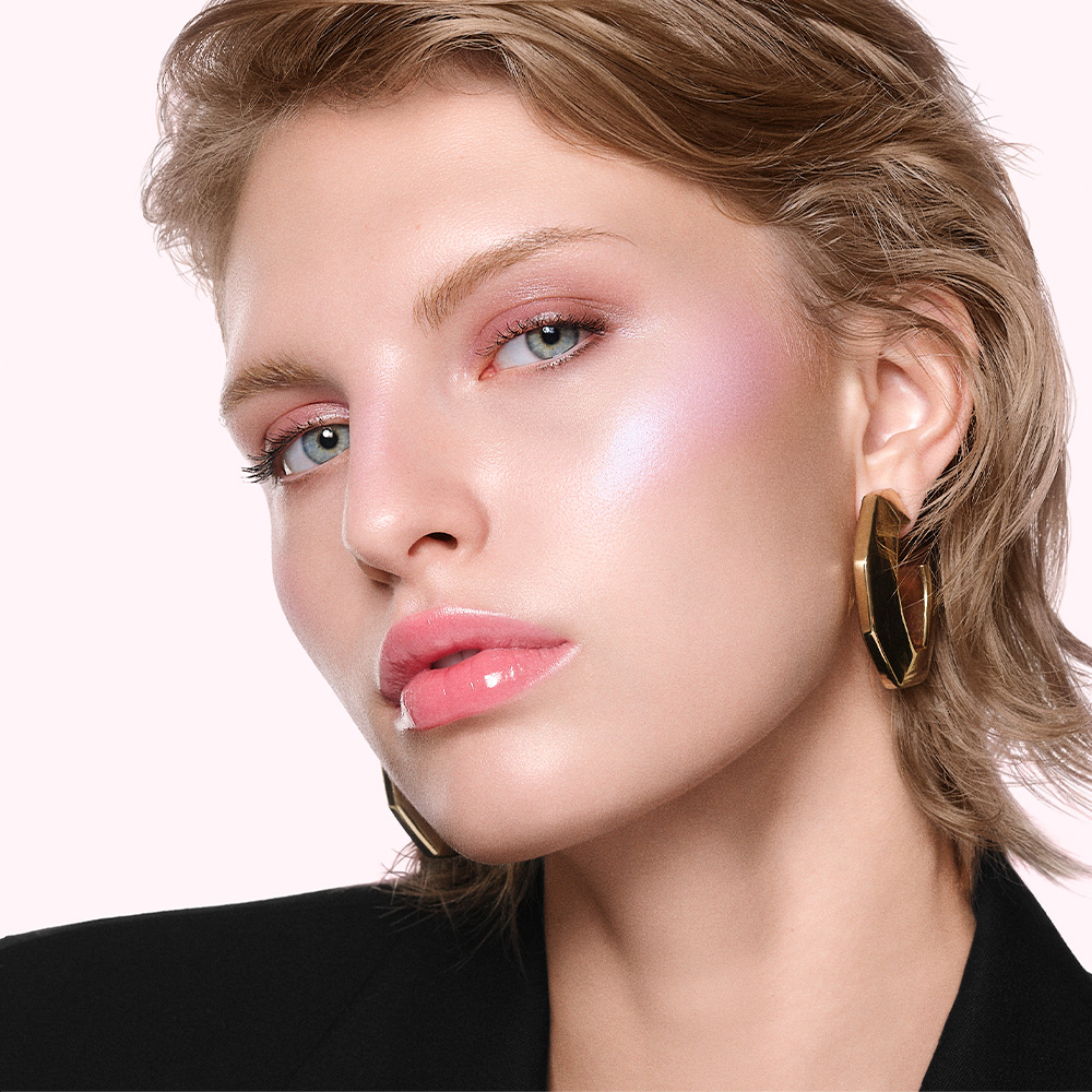 PRISME LIBRE HIGHLIGHTER POWDER (ILUMINADOR EN POLVO COMPACTO EFECTO DIFUMINADO)