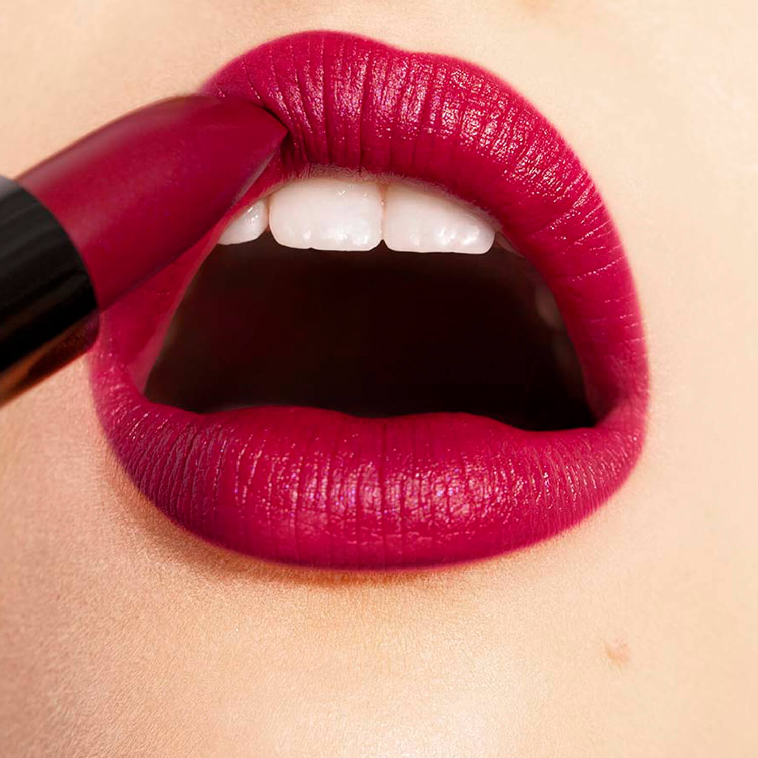 THE LIPSTICK (LABIAL EN BARRA)