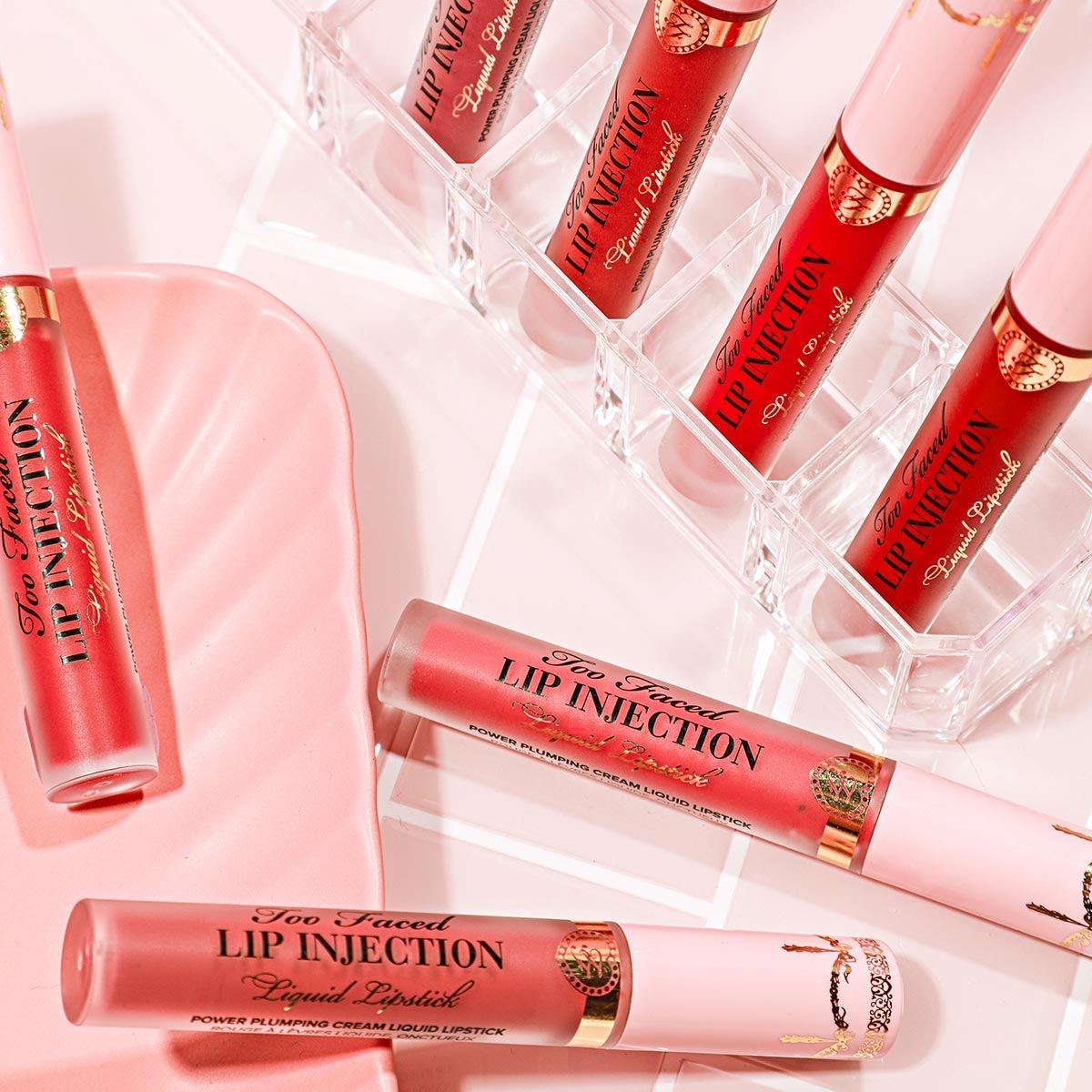 LIP INJECTION LIQUID LIPSTICK (LABIAL L&Iacute;QUIDO SEMI-MATE CON EFECTO VOLUMINIZADOR)