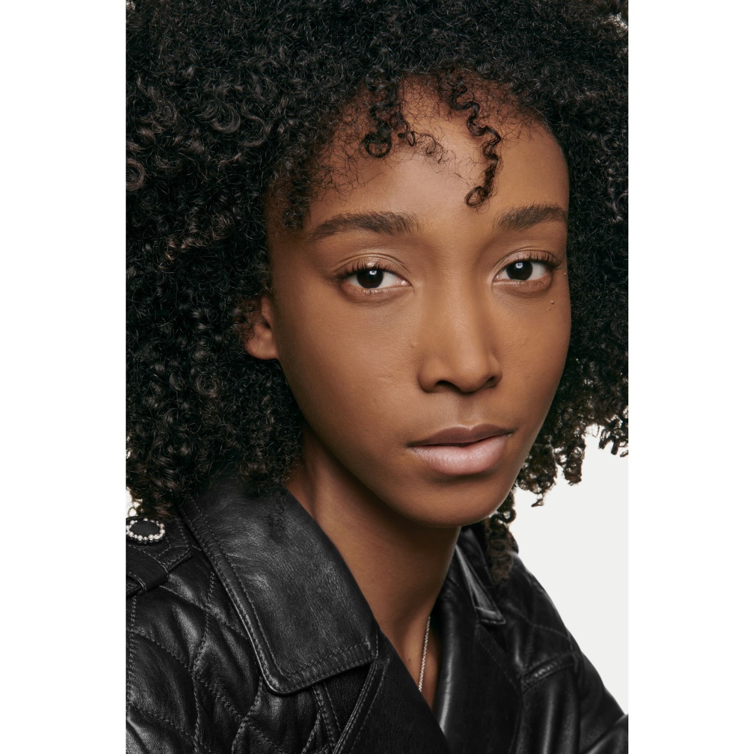 POLVOS LIGEROS, IMPERCEPTIBLES Y MODULABLES