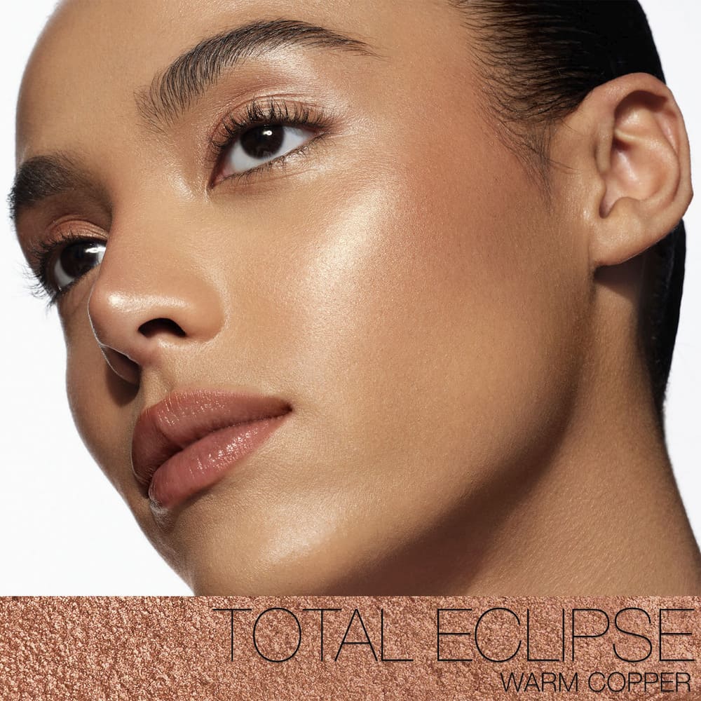 LIGHT REFLECTING LUMINIZER (ILUMINADOR EN POLVO)