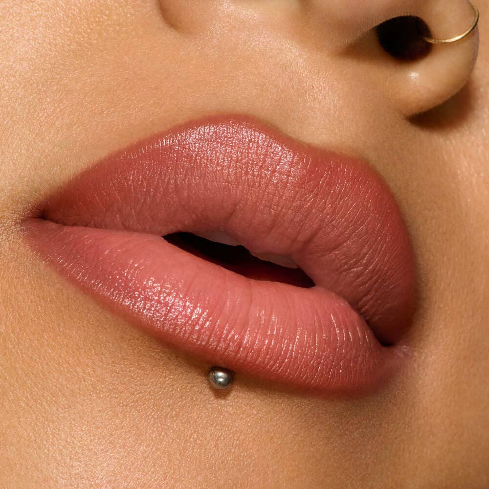 M&middot;A&middot;C LIPGLAZER GLOSSY LINER (DELINEADOR DE LABIOS GLOSSY)