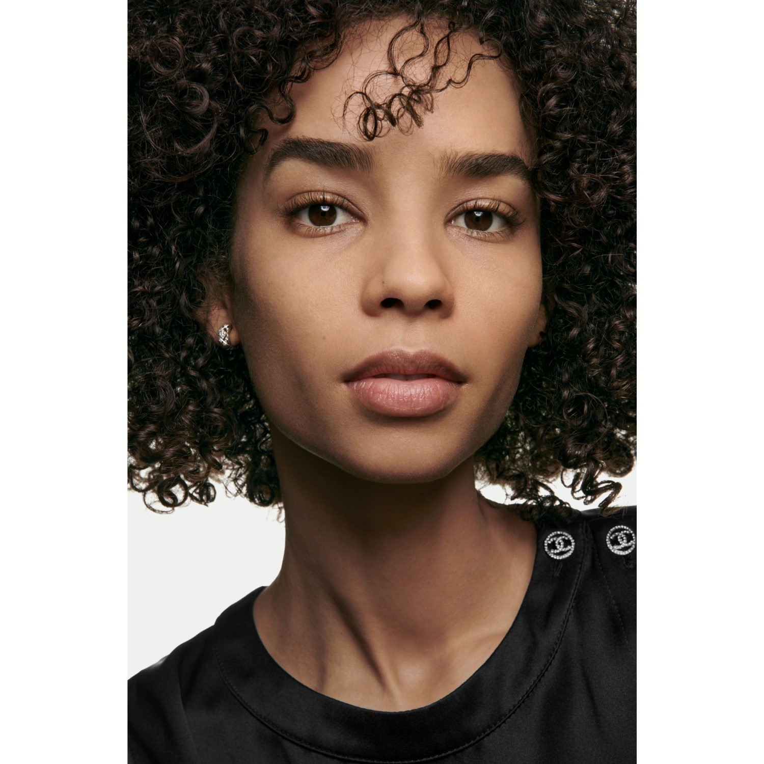 POLVOS LIGEROS, IMPERCEPTIBLES Y MODULABLES