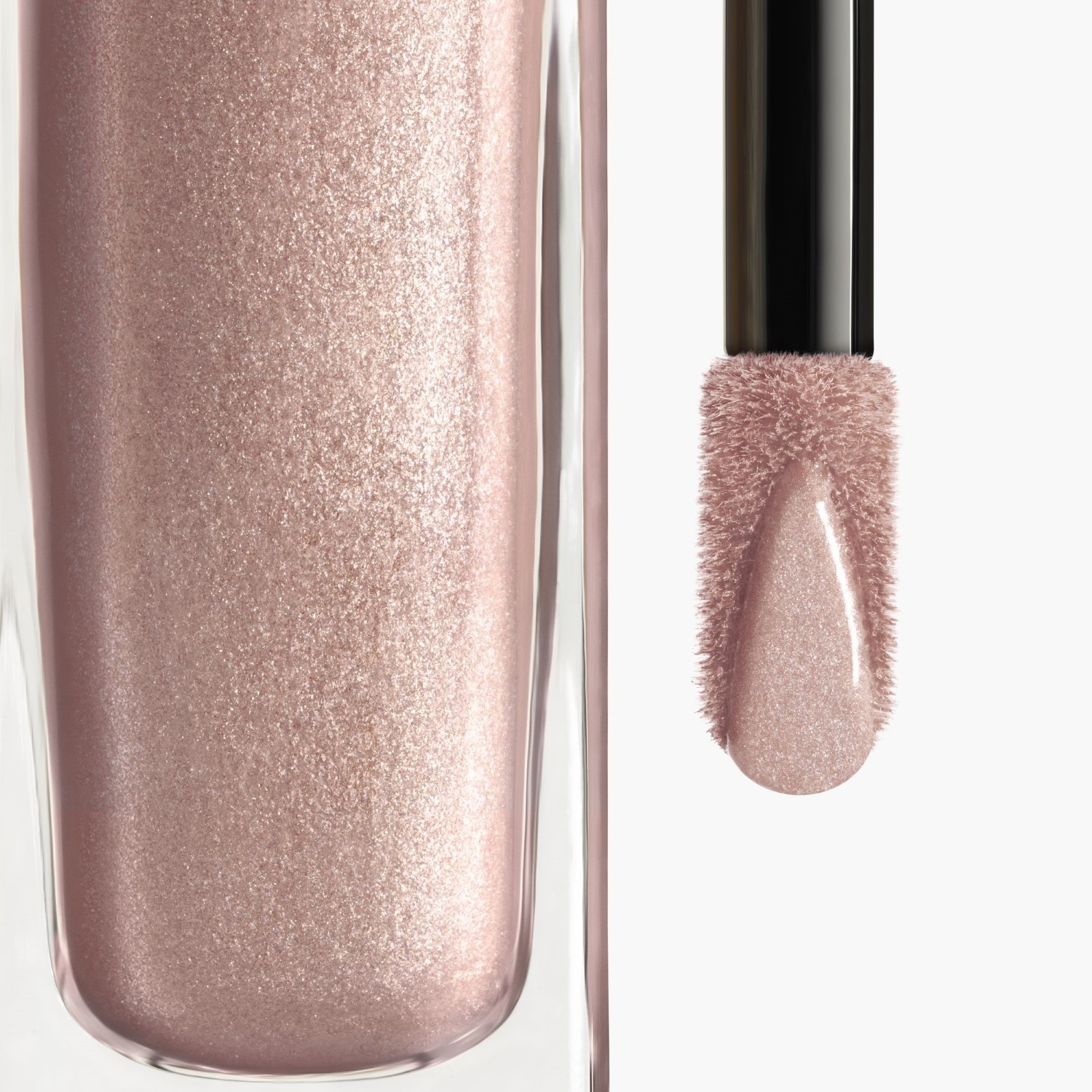 SOMBRA DE OJOS LÍQUIDA DE LARGA DURACIÓN