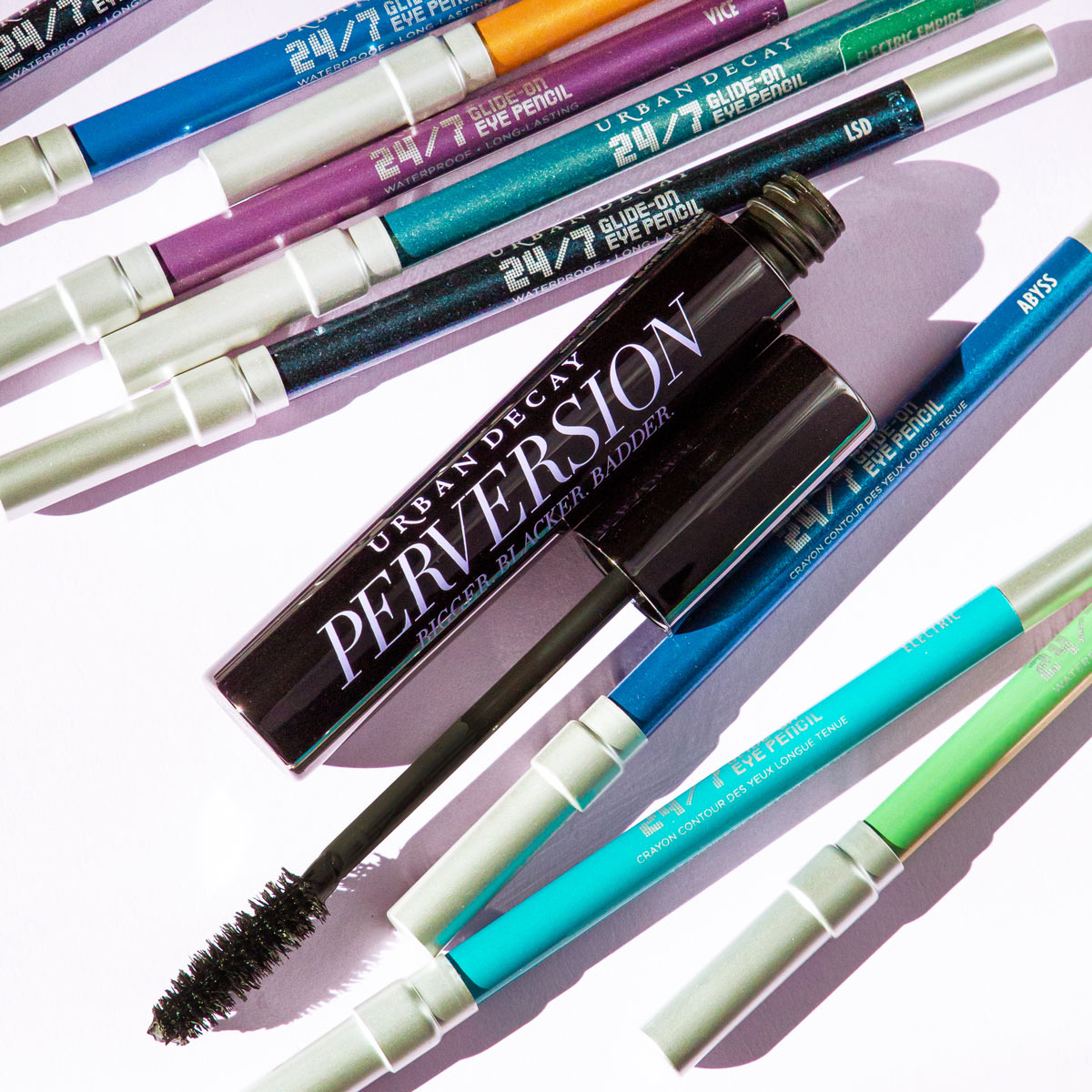 24/7 GLIDE-ON LIP PENCIL (DELINEADOR DE LABIOS)