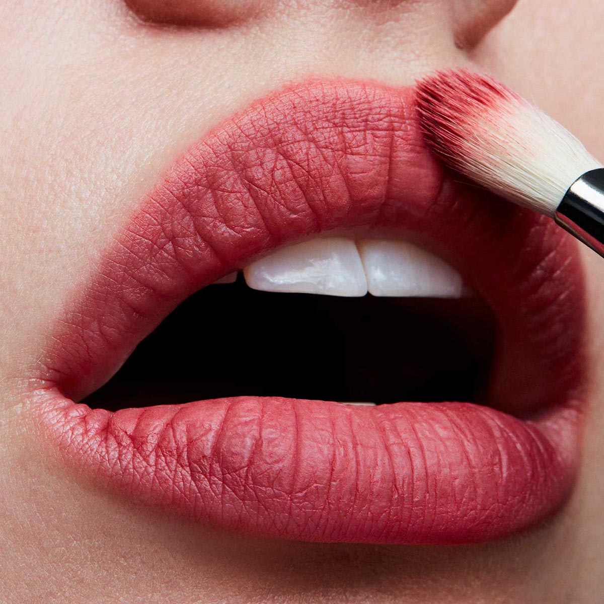 POWDER KISS LIPSTICK SEXY, BUT SWEET (LABIAL)